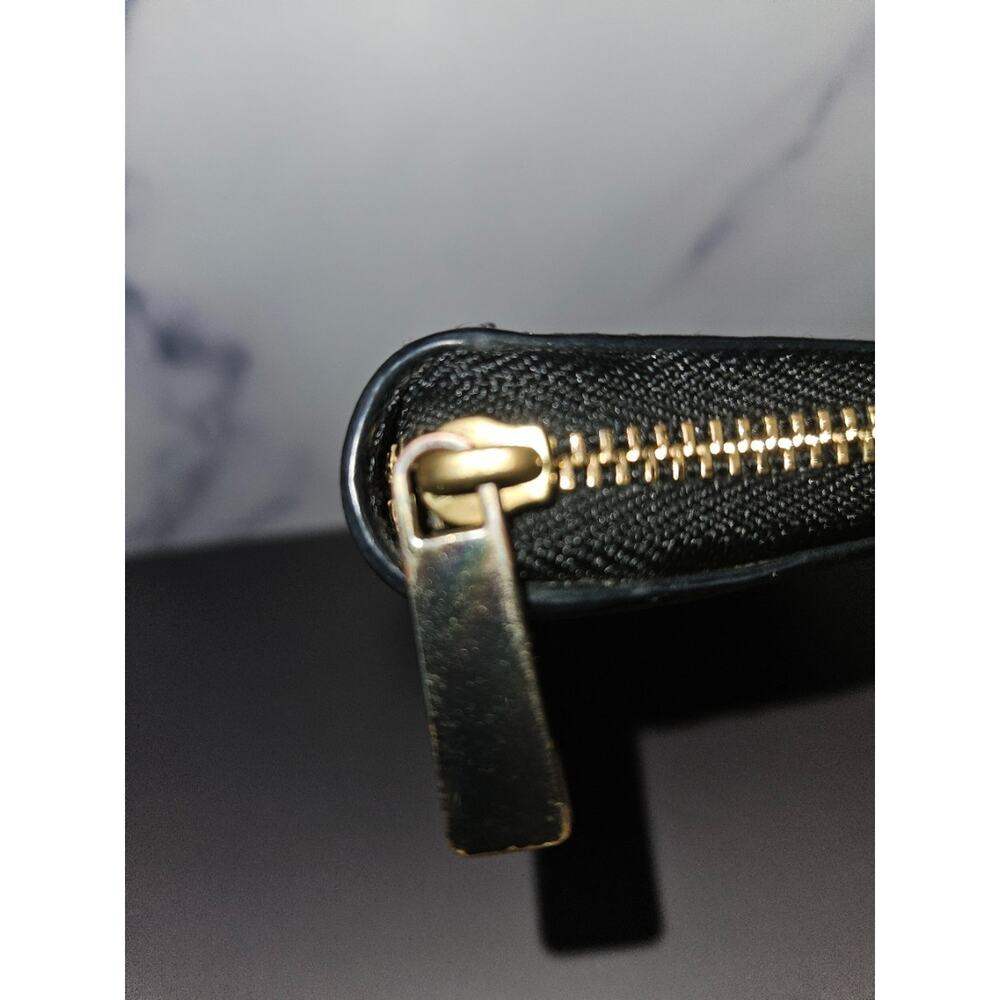 Tory Burch Wallet Black Leather Logo Inner Credit Card Slots Zip-Around - Picture 4 of 6
